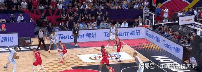 PG游戏-包含雄鹿带队取胜！，东契奇重要时刻刷新纪录观众掌声雷动的词条