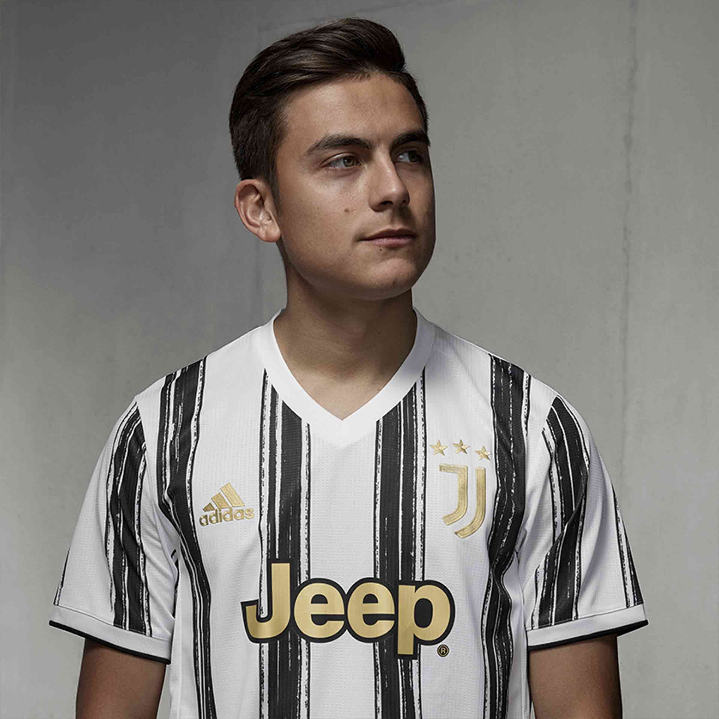 PG游戏-詹姆斯在尤文图斯比赛中夺冠，持续失利引发热议！比赛高潮迭起的简单介绍